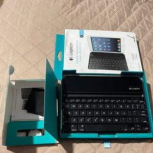 Black keyboard case Logitech